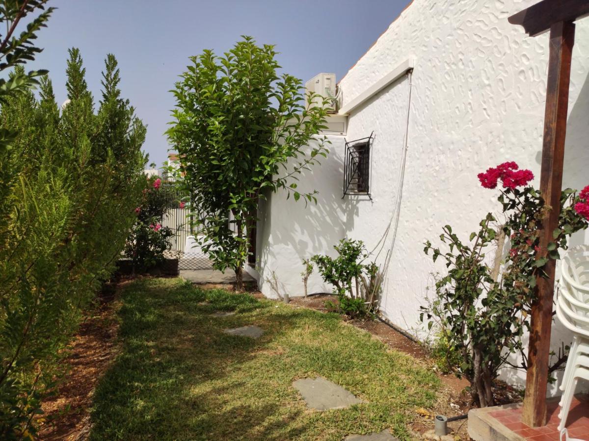 Lovely 2 Bedroom Bungalow With Parking Μασπαλόμας Εξωτερικό φωτογραφία