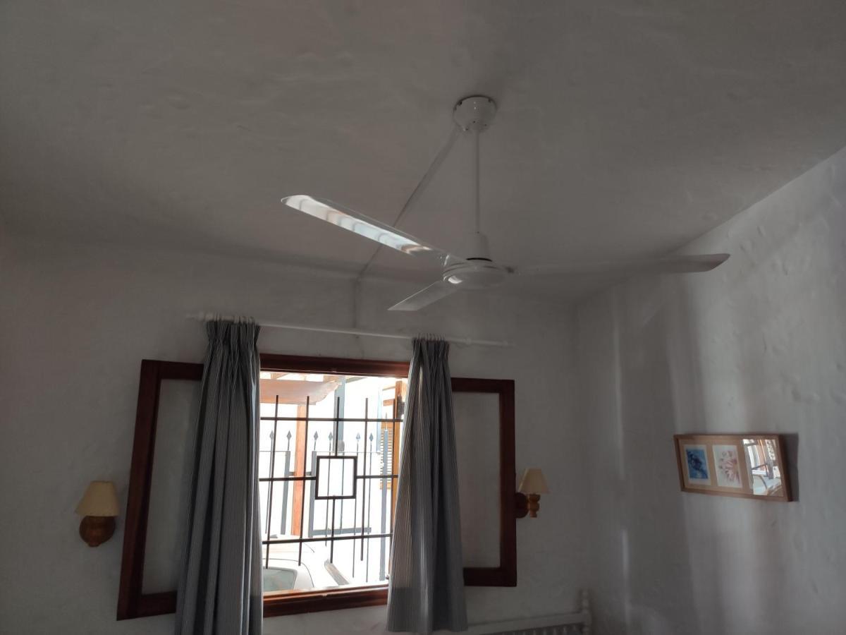 Lovely 2 Bedroom Bungalow With Parking Μασπαλόμας Εξωτερικό φωτογραφία